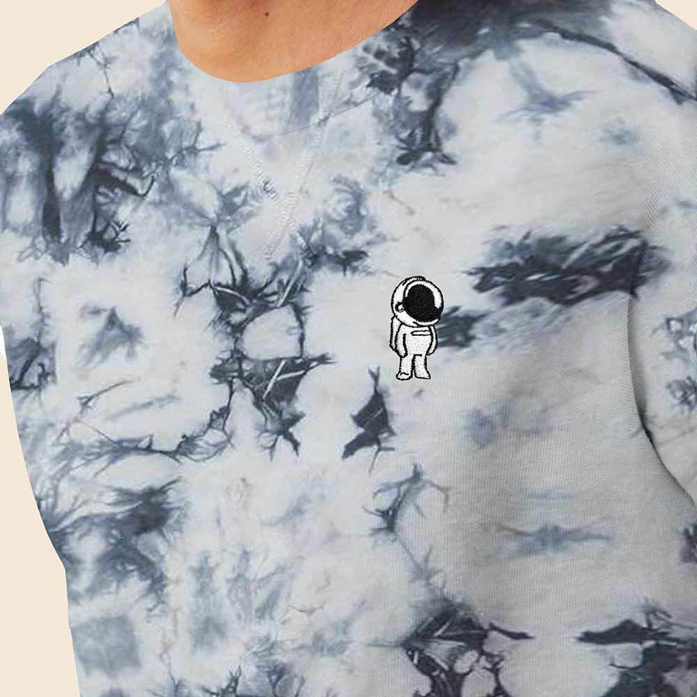 Dalix Astronaut Embroidered Fleece Tie Dye Wash Long Sleeve Crewneck Sweatshirt Mens in Tie Dye Black 2XL XX-Large